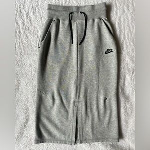 Nike Sportswear Tech Fleece Skirt Size XS